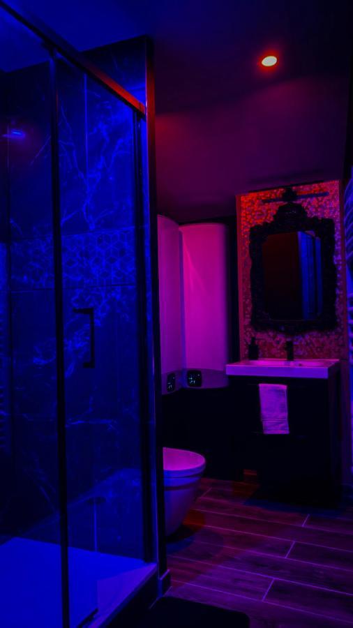 Nouveau - Luxure - Secret Suite - Jacuzzi Melun Esterno foto